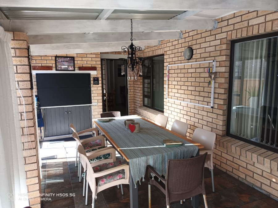 3 Bedroom Property for Sale in Groot Brakrivier Central Western Cape